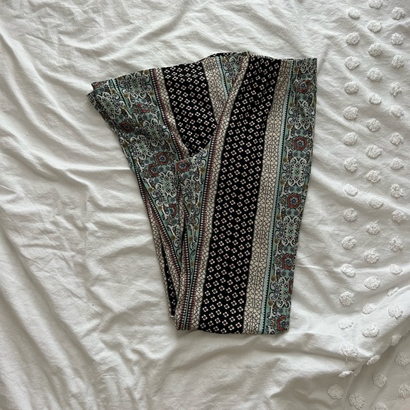 Floral pattern pant - Picture 2 of 3